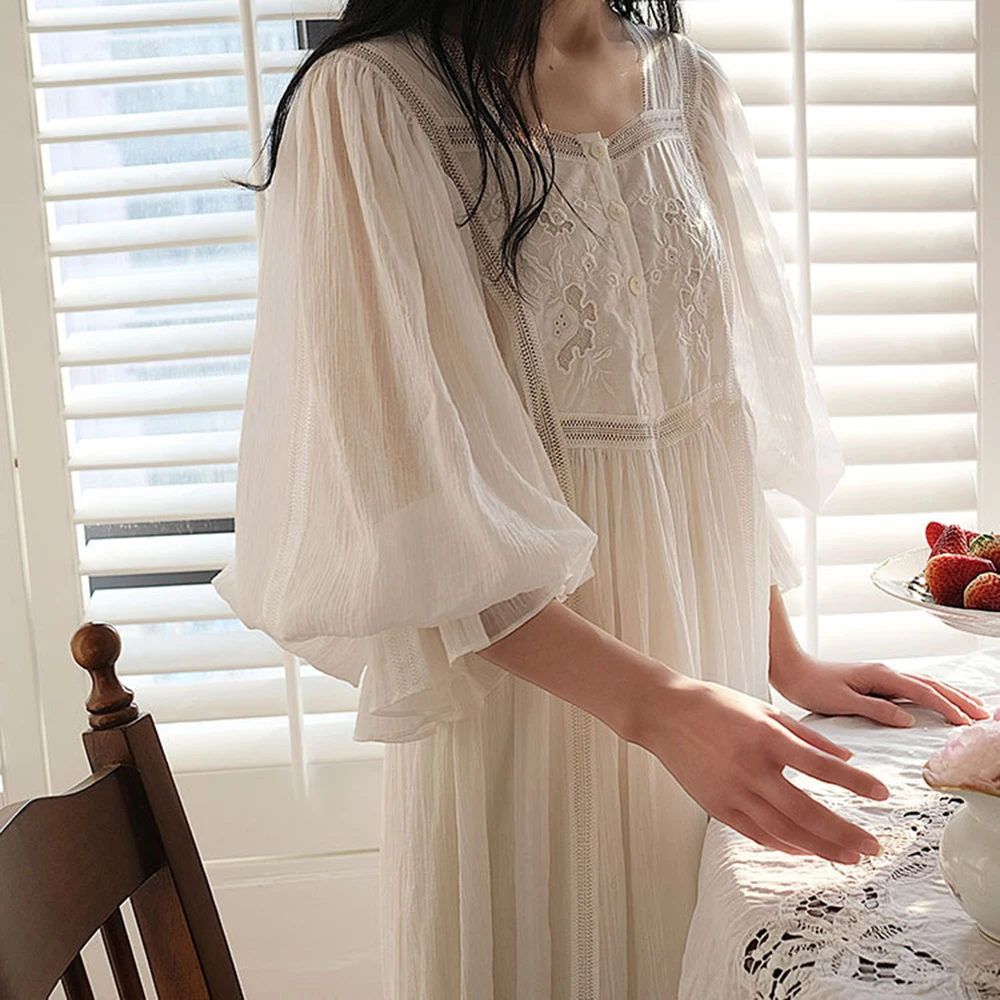 Women Beautiful Nightgown Princess Long Sleeve Loose Cotton White Nightdress Long Sleeve Retro Palace Sweet Korean Sleeping Gown