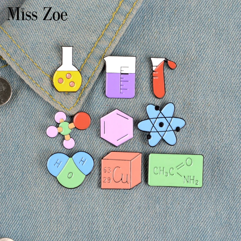 

Chemistry Lab Enamel Pin Custom Brooches for Bag Clothes Lapel Pin Chemical equation Badge Element Molecular Structure Jewelry