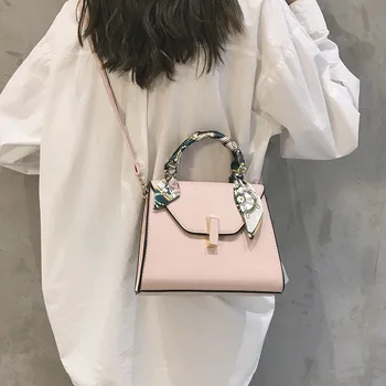 

2020 new shoulder bag French niche limited senior sense bag foreign style texture