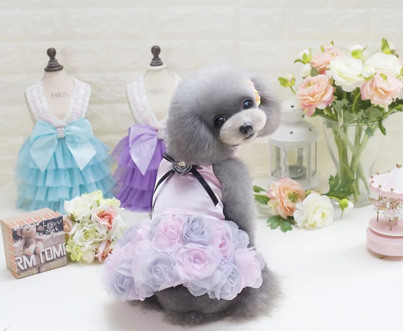 pink Одежда для собак модные атласные свадебные платья принцессы для домашних собак детское платье щенок кошка платье одежда для домашних животных sequins с блестками и цветком - Цвет: pink