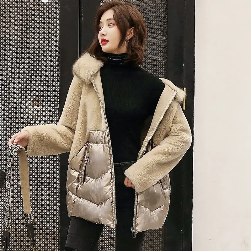 Women New Winter Natural Sheep Shearing Coat 90% White Duck Down Jacket Female Female Real Fox Fur Collar Hooded Down Parka E137