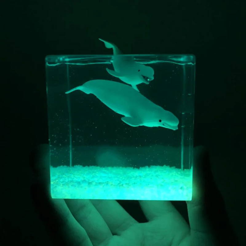 Ручной работы морской beluga мать и сын стол качели светящаяся Смола Украшение автомобиля креативный подарок на день рождения