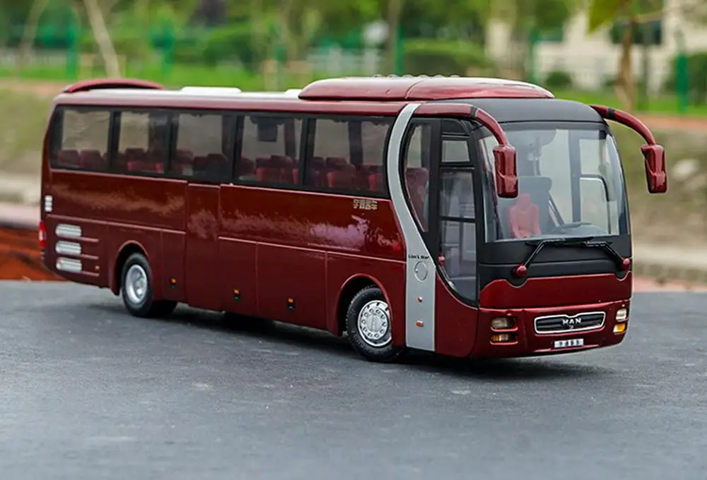 

1/42 MAN Lion's Star Bus Diecast car Models Toys YuTong Bus ZK6120R41 Collection