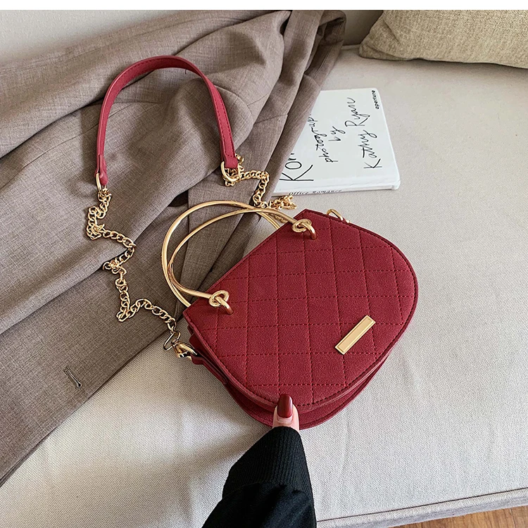 Autumn And Winter Fashion Wild Solid Color Messenger Bag Messenger Bag Width 19cm Height 15.5cm Thickness 8cm