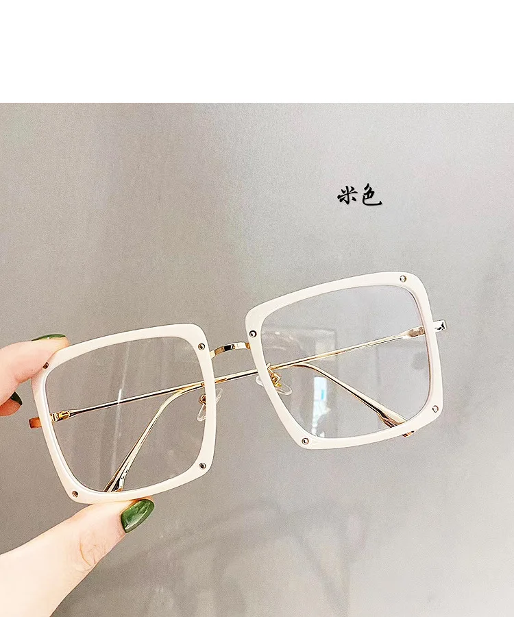 16051048045_770435616