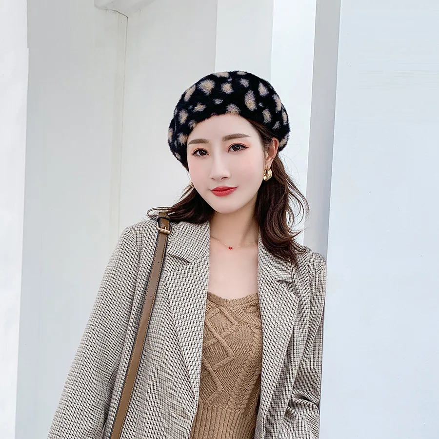 ZLD Winter Chic Women Fuzzy Rabbit Hair Leopard Berets Warm Cozy Animal Printed Rabbit Hair Knitted Hats 7 Colors - Цвет: 4