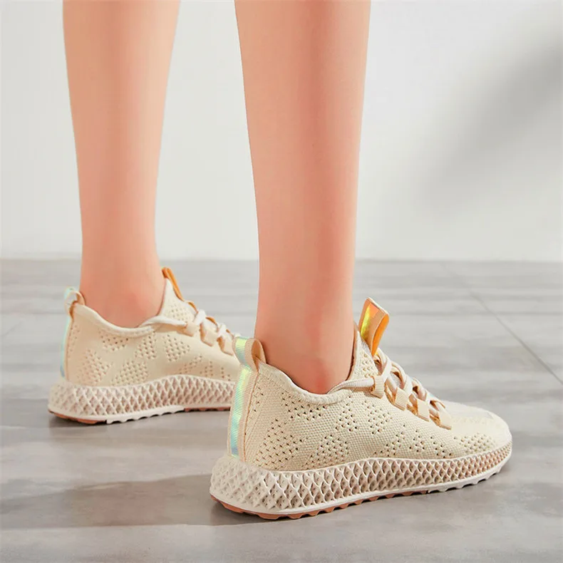 Small fresh breathable mesh soft and comfortable sports shoes women's vulcanized shoes outdoor non-slip cushioning women's shoes