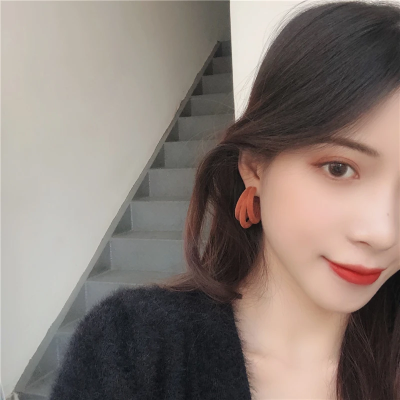New winter plush velvet circle C shape earrings Vintage joker temperament female stud earrings for women Fine jewelry
