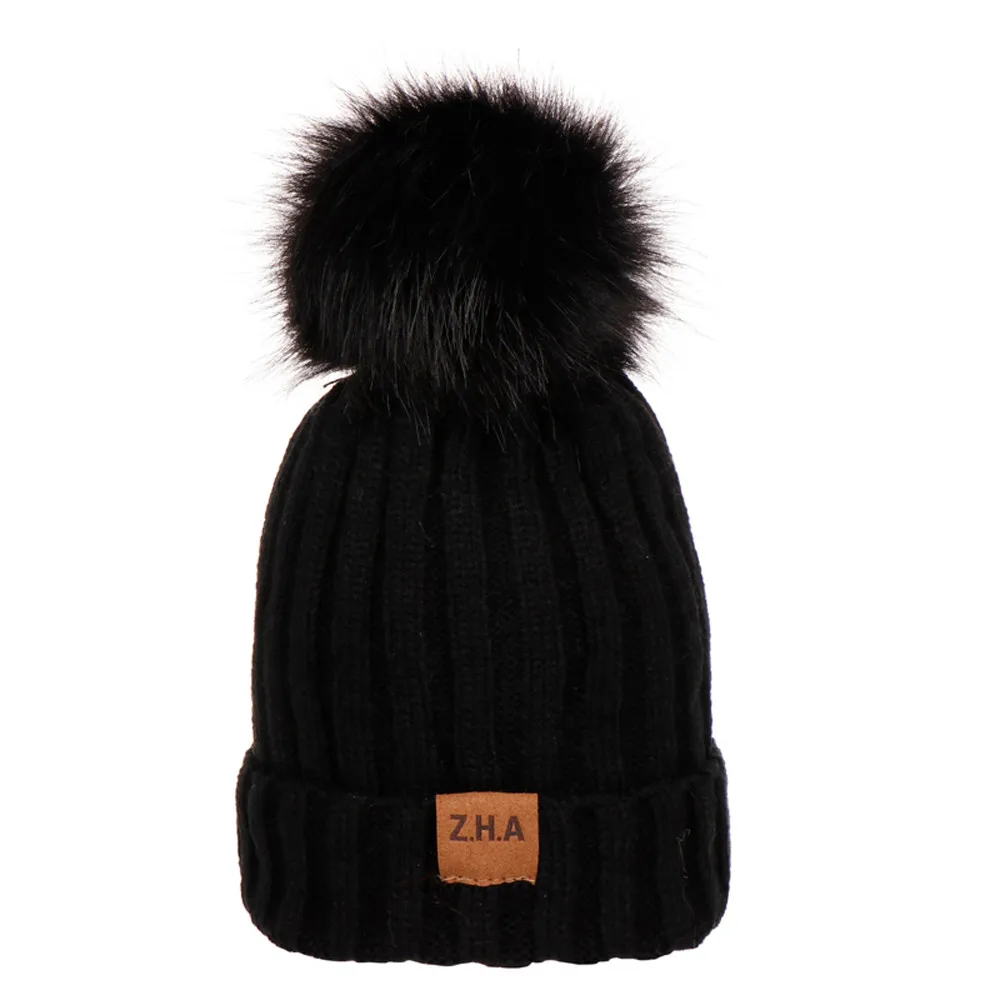 Зимние Beanie Hat Baby для мальчиков и девочек, однотонные теплые вязаные Шапки стрейч на открытом воздухе шерсть с каймой, для детей с маленькими пушистыми помпончиками для шапочки шляпа