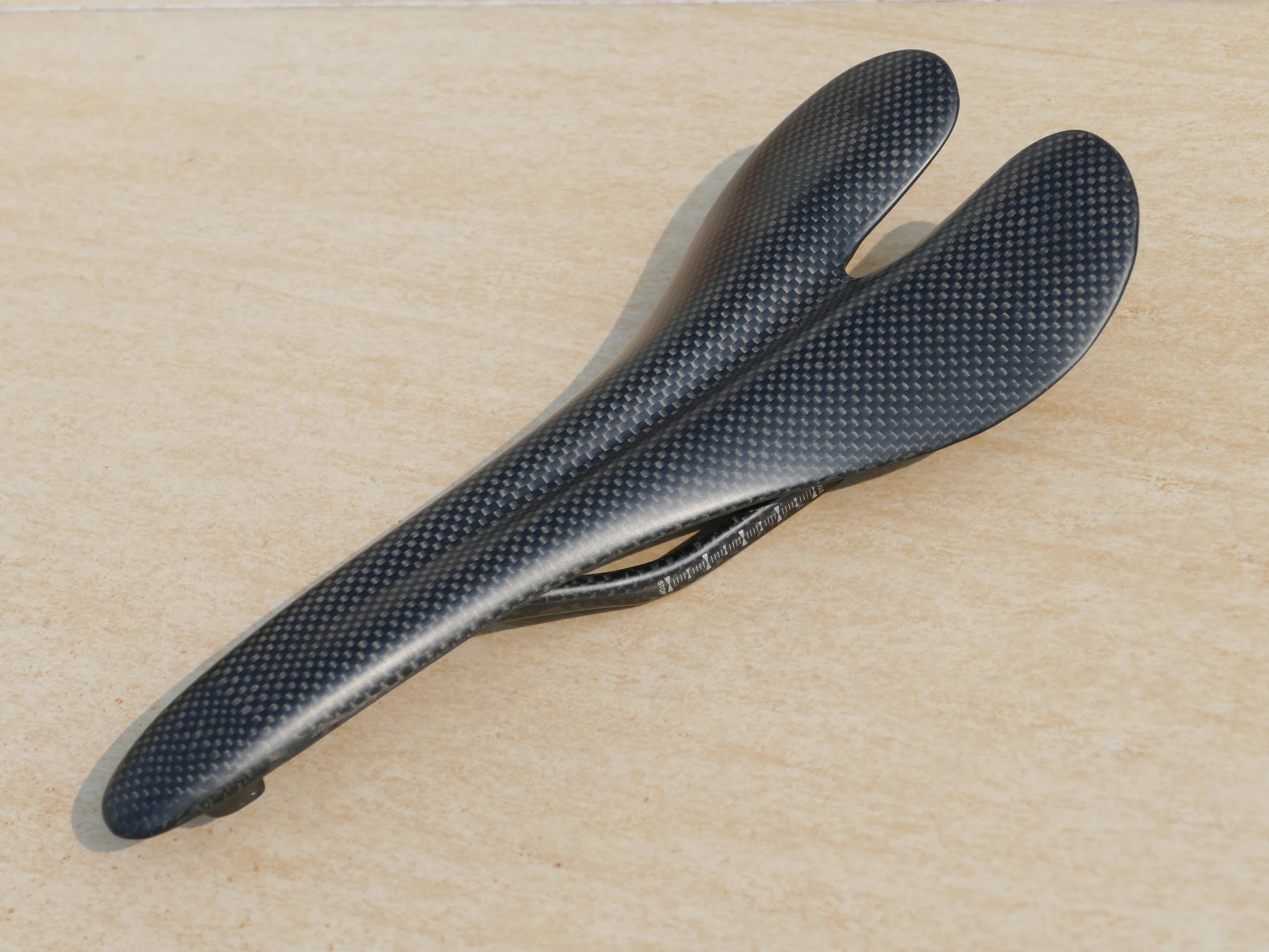 aliexpress carbon saddle