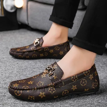 Mocasines informales para hombre, zapatos planos sin cordones de cuero, calzado suave a la moda, zapatillas transpirables con estampado