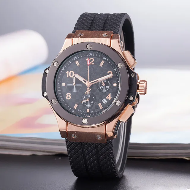 

Cheap Price Mens Sport Wrist Watch 45mm Quartz Movement Male Time Clock Watch with Rubber Band offshore
