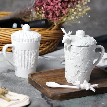 

Mugs White Porcelain Cup Lace Vintage Relief Ceramic Coffee Tea Cup Mug With Spoon Deer Breakfast Cup 3D Christmas Elk Gifts