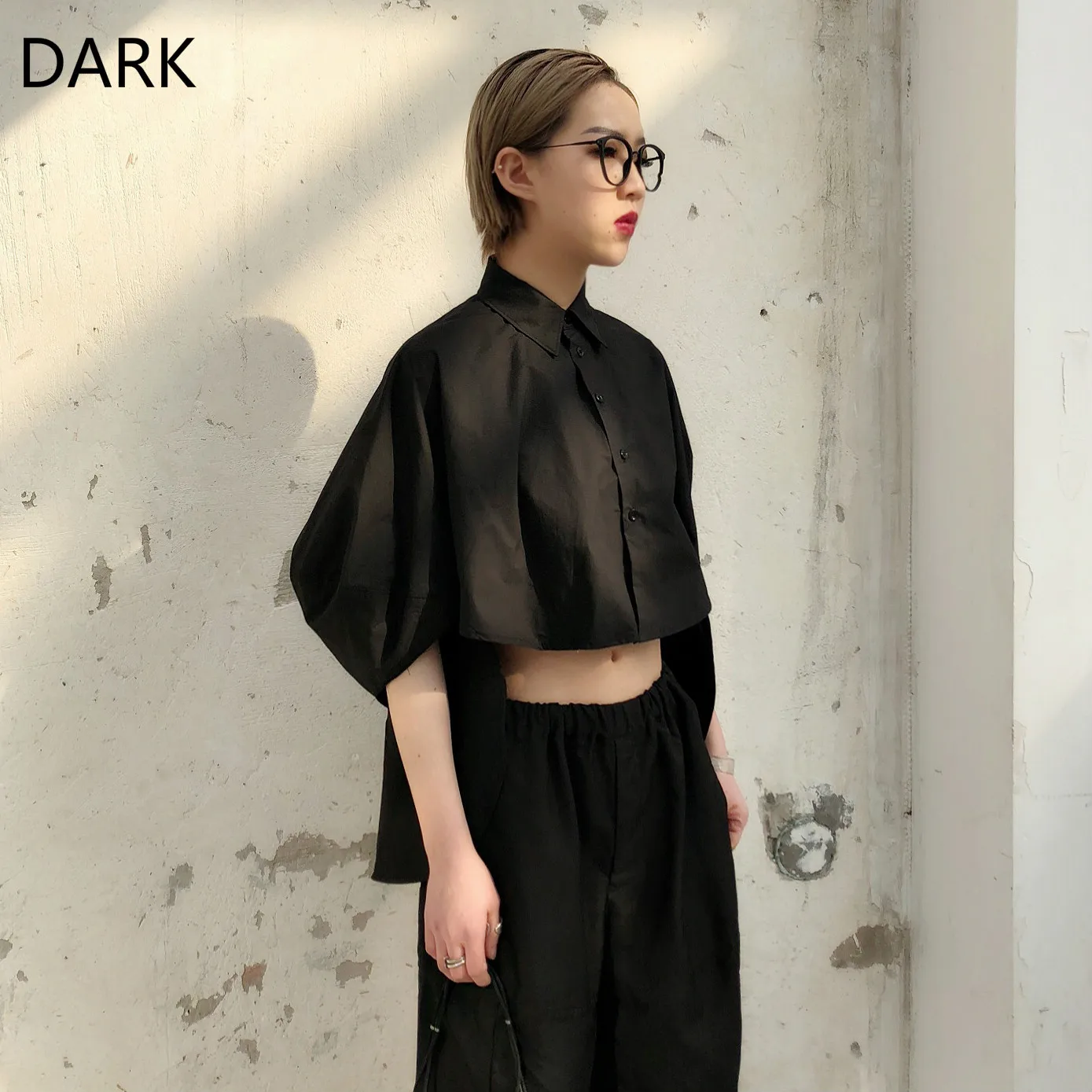 

2020 Spring Ss New Short Personality Five-point Sleeve Shirt