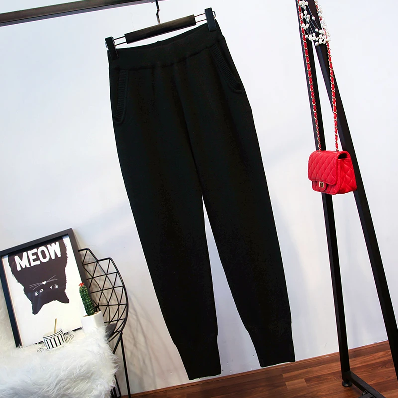 New Fashion Autumn and Winter Women's Bead Long Sleeved Knitwear Sweater+ Knitted Pants Two Pieces Female Trousers Set