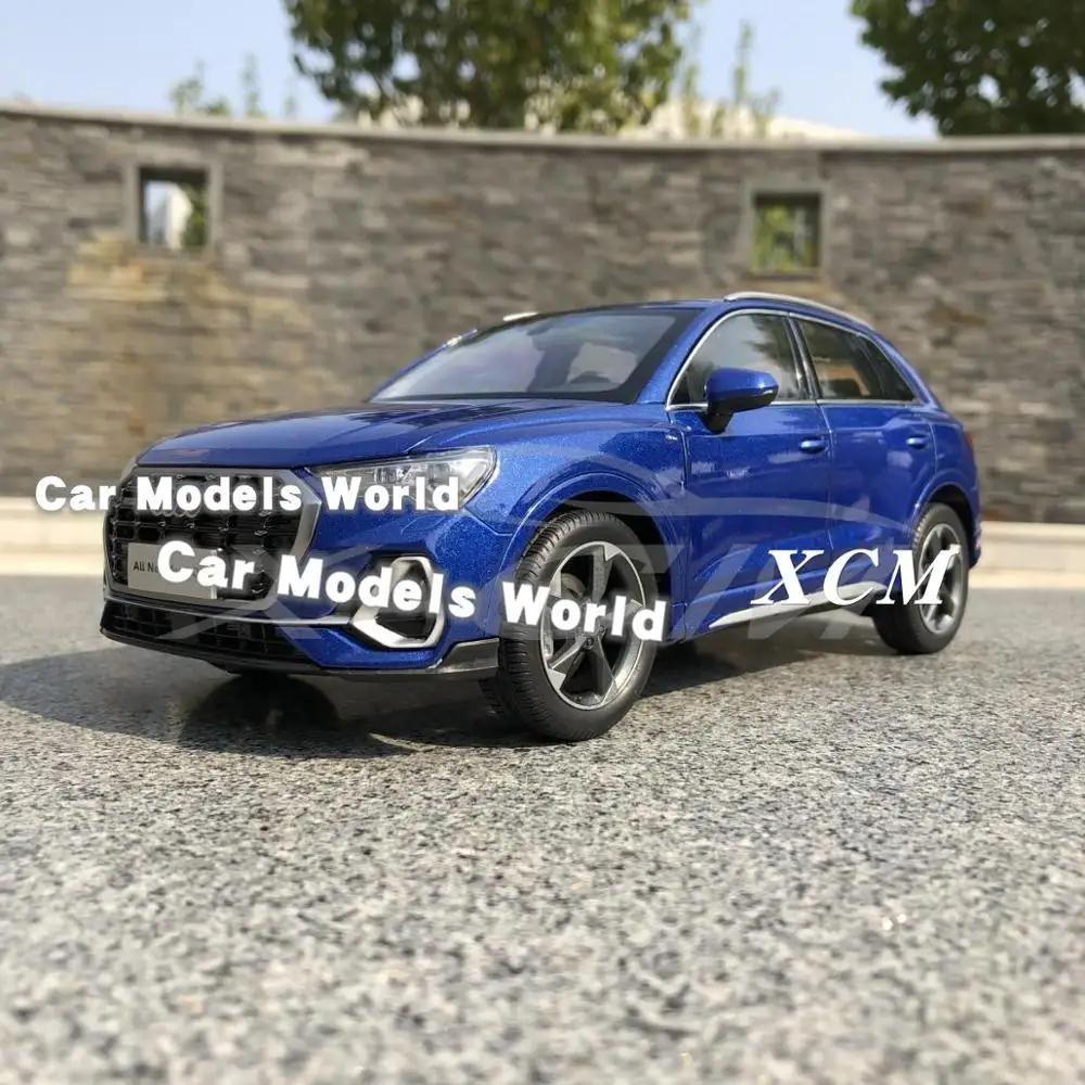 

Diecast Car Model for All New Q3 2019 1:18 (Blue) + SMALL GIFT!!!!!!!!