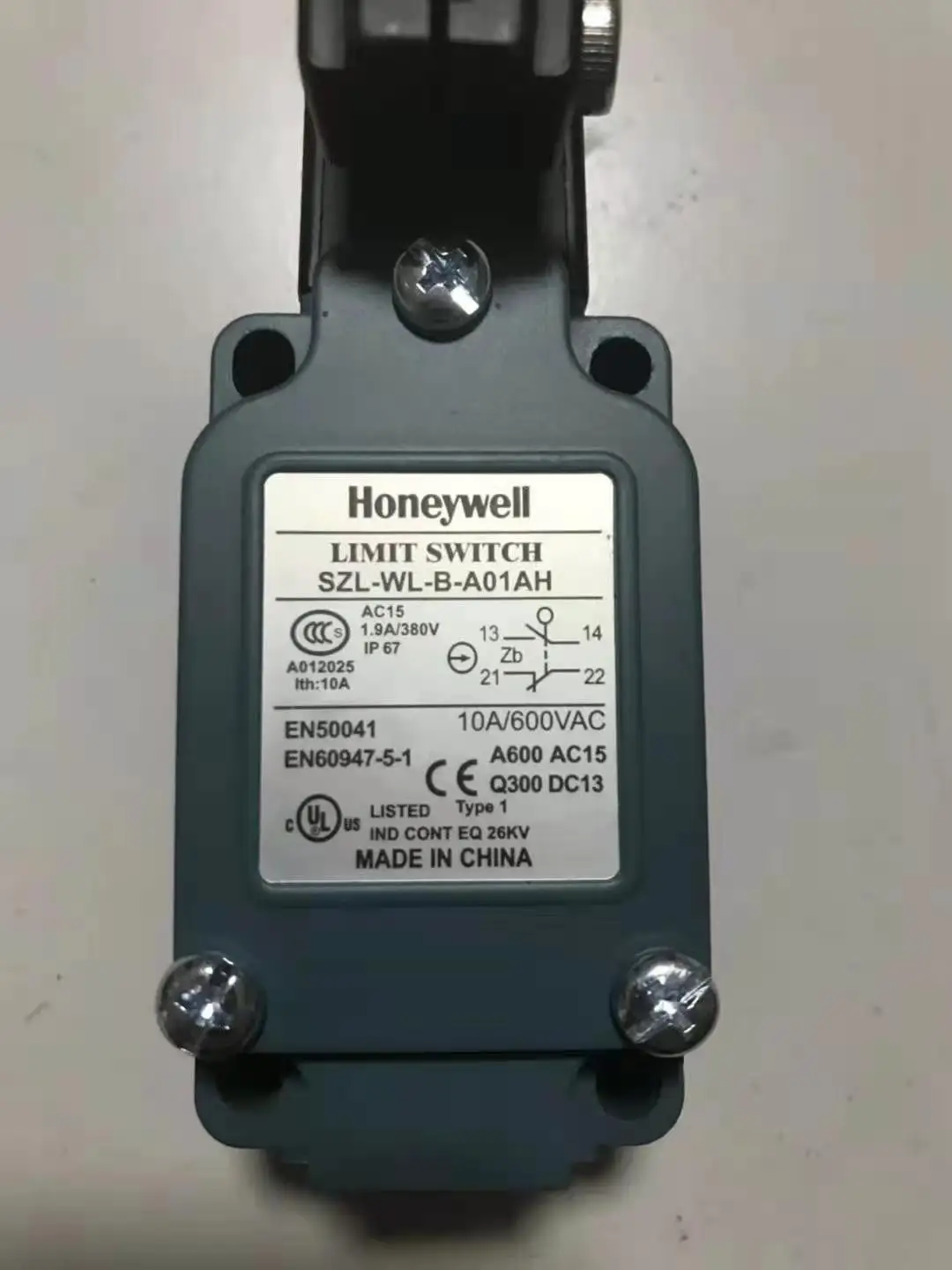 Honeywell Limit switch SZLWLBA01AH IND CONT EQ 26KV MADE IN CHINA
