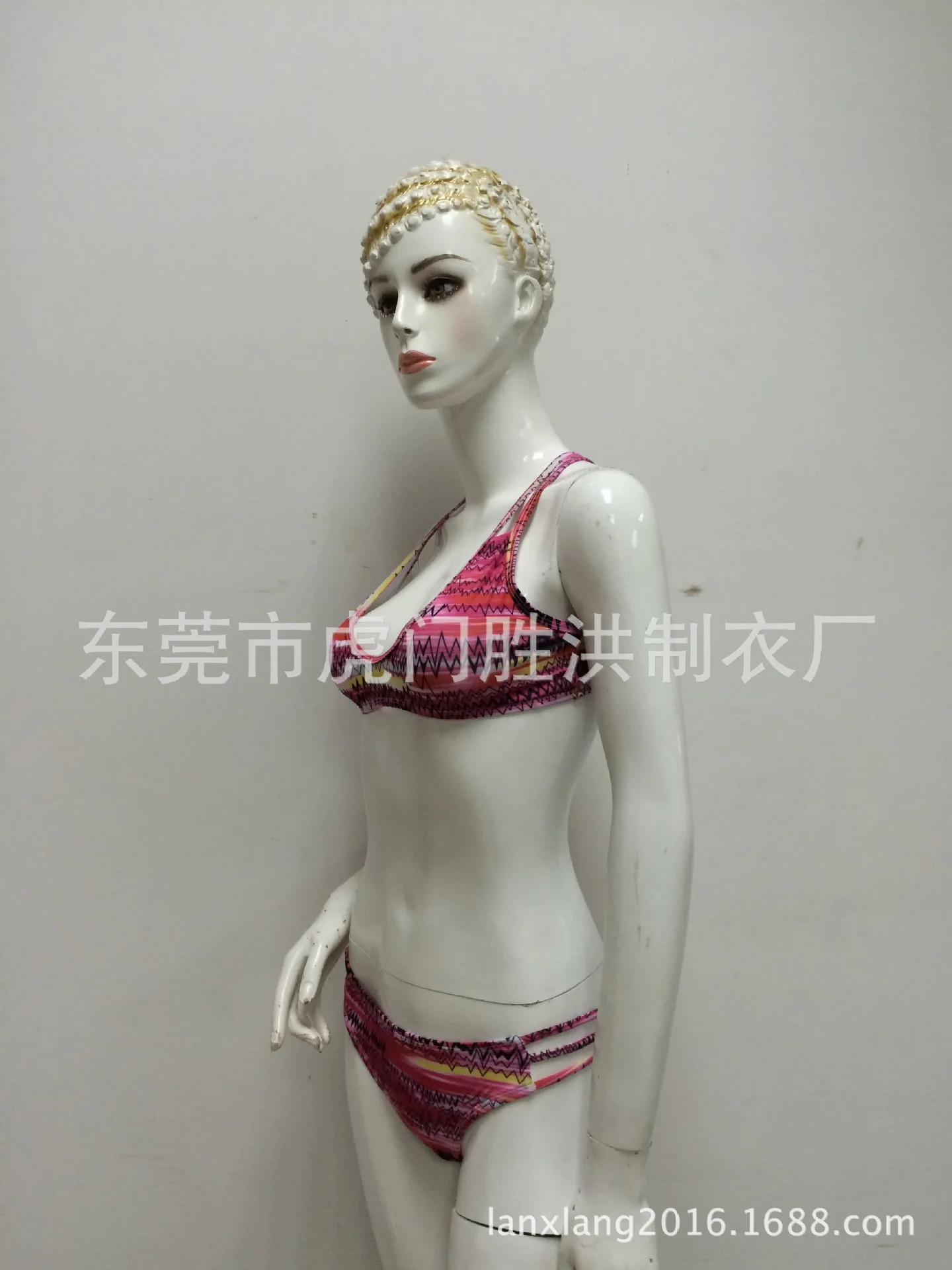 

Hot Selling Lightning Printed Two-piece Swimsuits 2018 Europe And America Back Cross Swimwear