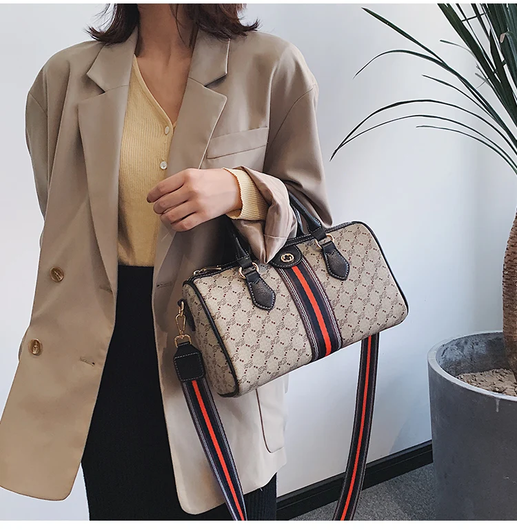 summer new tide slanting female bag Korean version of the wild fashion new version of the shoulder bag