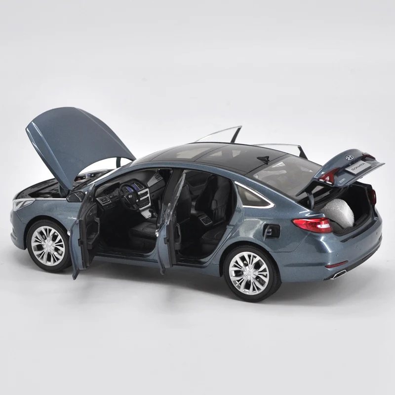 1:18 HYUNDAI 9th Sonata сплав модель автомобиля статическая Высокая моделирования металлические модели автомобилей для коллекционирования подарок