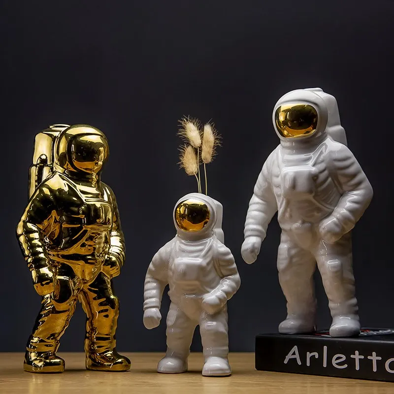 

Space Man Astronaut Sculpture Rocket Plane Creative Pattern Of Ceramic Material Cosmonaut Statue Fashion Decorations
