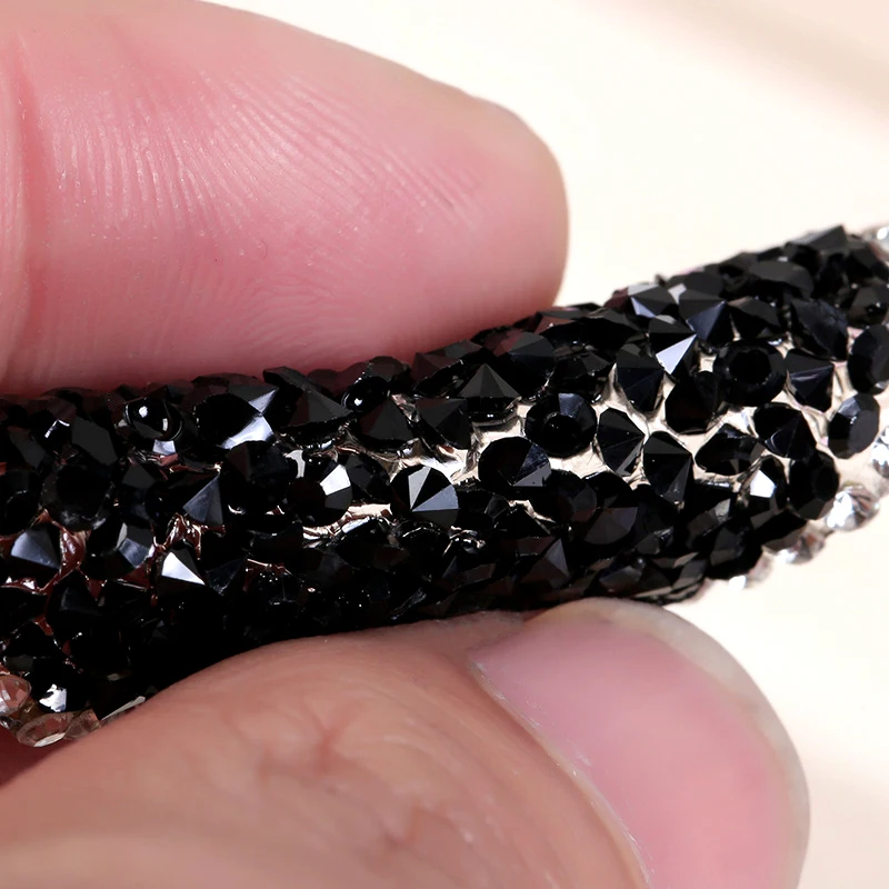 10589253437_260609956