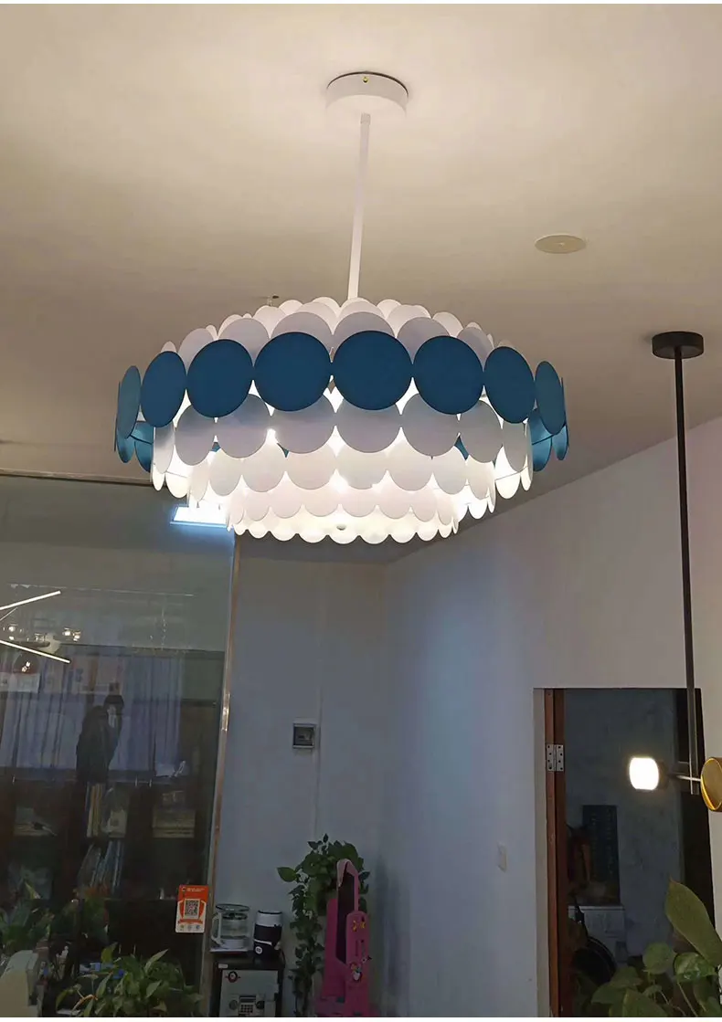 彩色圆片吊灯上_02