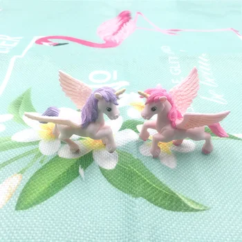 

4pcs/set Miniatures Pony Unicorn Figurines Fairy Garden Moss Micro Landscape Ornaments Cake Home Decoration Accessories:55*42mm