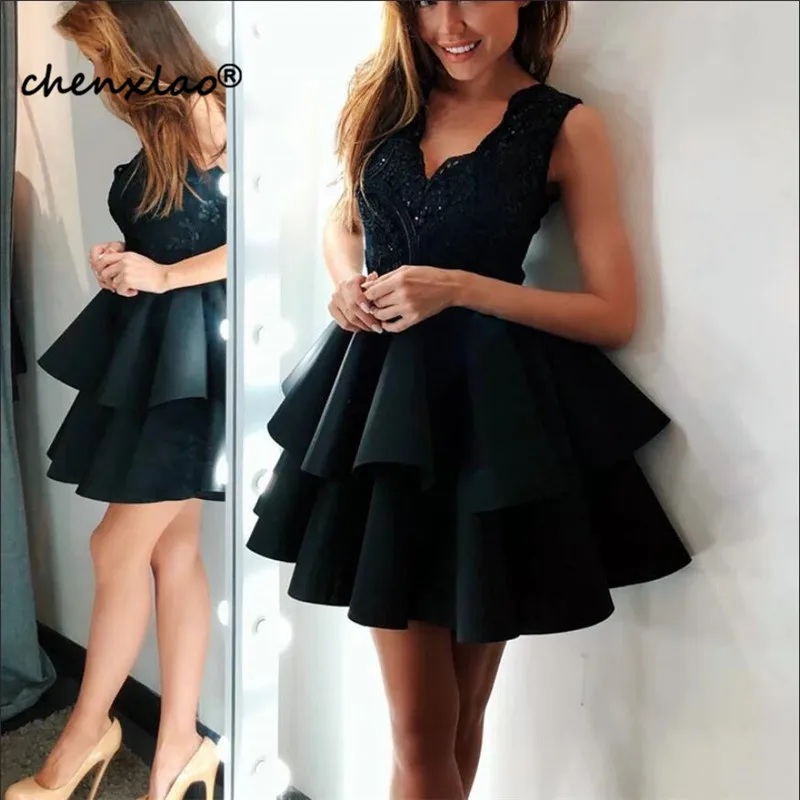 Elegant Black Homecoming Dresses Lace V-neck Ruffles Homecoming Dress Short Party Gowns Vestidos