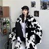 Корейская зимняя новая модная куртка Harajuku с принтом коровы свободная кожаная куртка с длинным рукавом винтажная фланелевая сохраняющая те... ► Фото 3/6