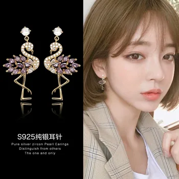 

2020 New Fashion New Luxury Flamingo Earrings Simple Creative Animal Inlaid Zircon Wild Tide Dangle Earrings Party Wedding Gif