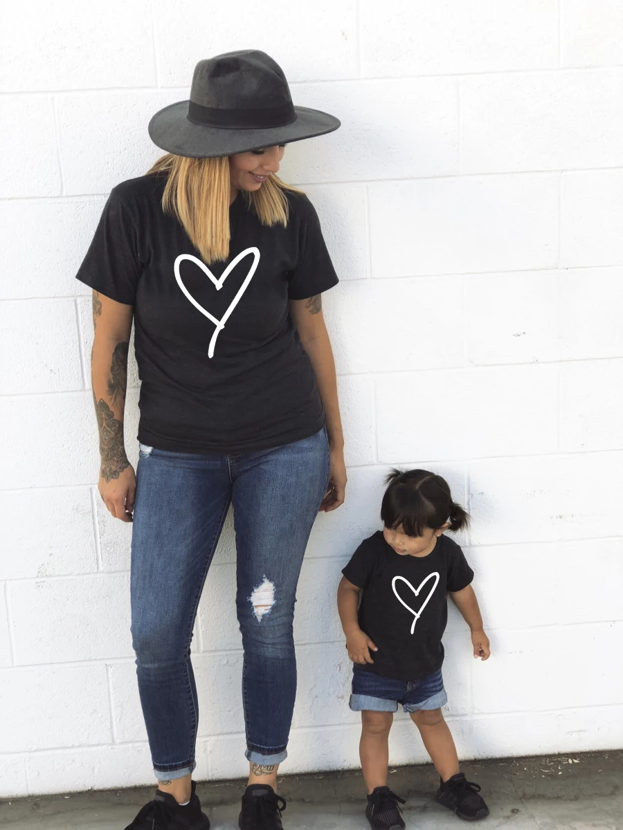 1pcs Mommy and Me Heart Print Matching T Shirt Mom and Son Daughter Family Clothes Mama