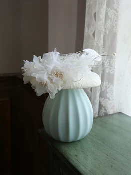 

Mingli Tengda Gauze Feather Flower Bride Hat Headwear French England Party White Formal Hat Pearls Vintage Wedding Fascinator