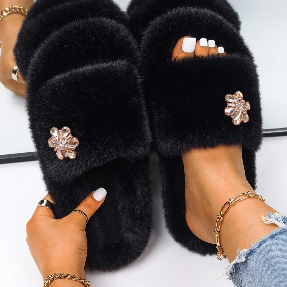Fluffy Slippers Women Crystal Flower Decor Furry Sandals Elegant Ladies Home Flip Flops Faux Fur Slides Luxury Designer Shoes