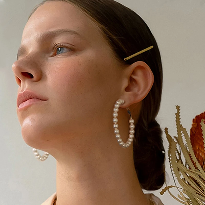 

Best lady 2020 New Simulated Pearls Hoops Earrings Women Fashion Beaded Jewelry Round Square Vintags Gold Earrings Wholesale