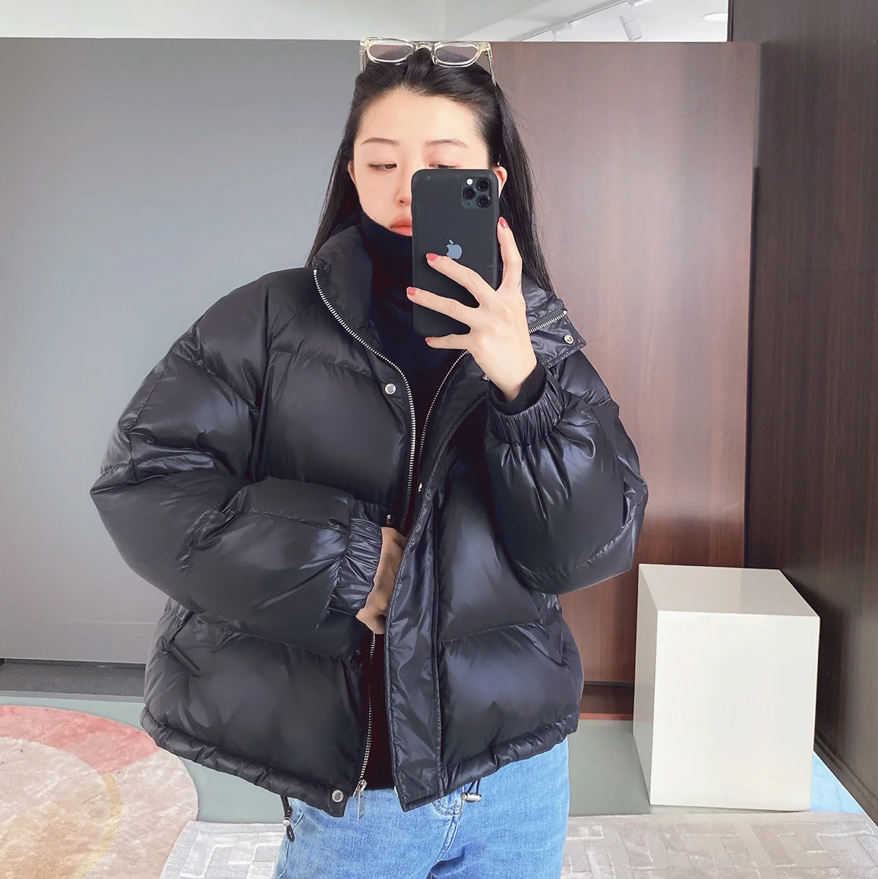 

2023 Autumn and winter new arrival down coat white duck down warm loose short women's lightweight down jacket JY97088