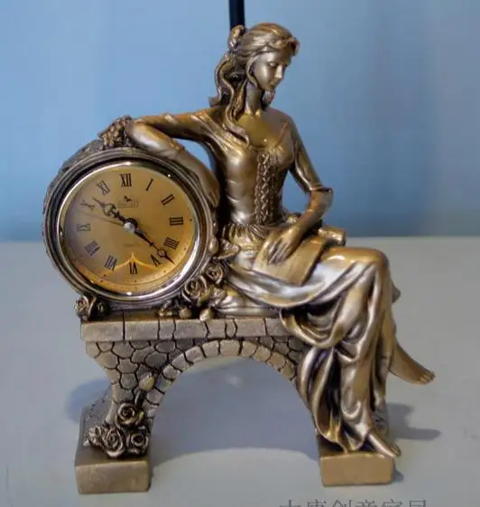 Европейский стиль ретро часы Мода Гостиная маятник спальня винтажный стол сиденье кварцевые часы шкаф ремесла дома статуи