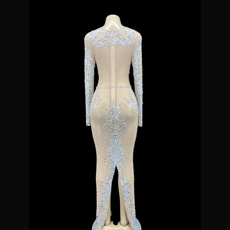 

arkly Crystals Long Women's sexy Evening Party Costume Stage Women Silver Rhinestones Nude Color Celebrate Dresses
