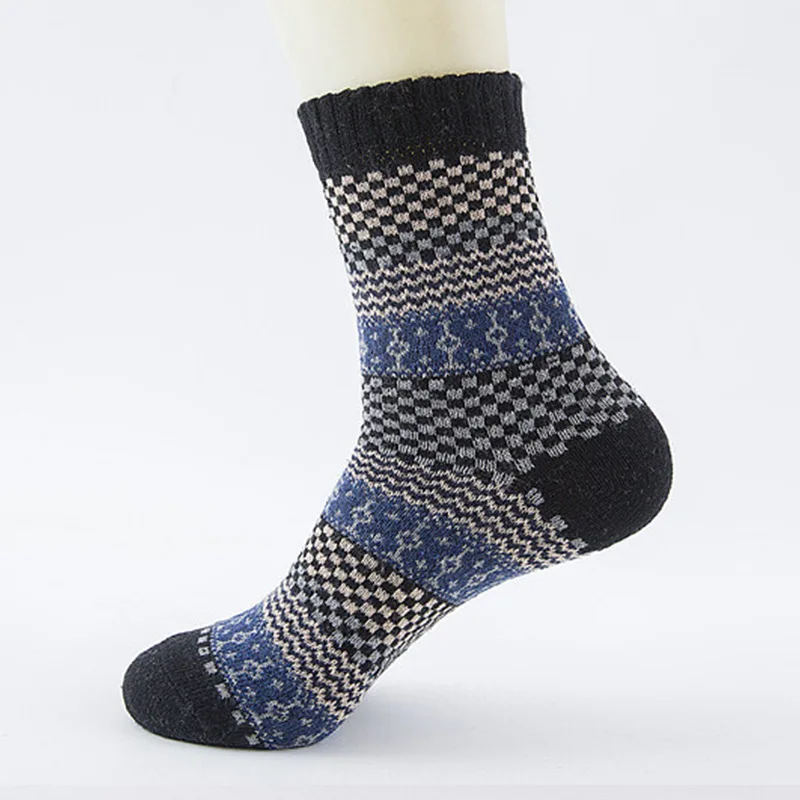 Winter warm men's wool socks hand-woven stitching small lattice Harajuku retro style fashion men's socks - Цвет: Green