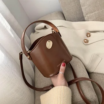 

Brand Original Design 2020 New Stylish Texture Shoulder Joker Bucket Bag Messenger Bag Buckle Bag