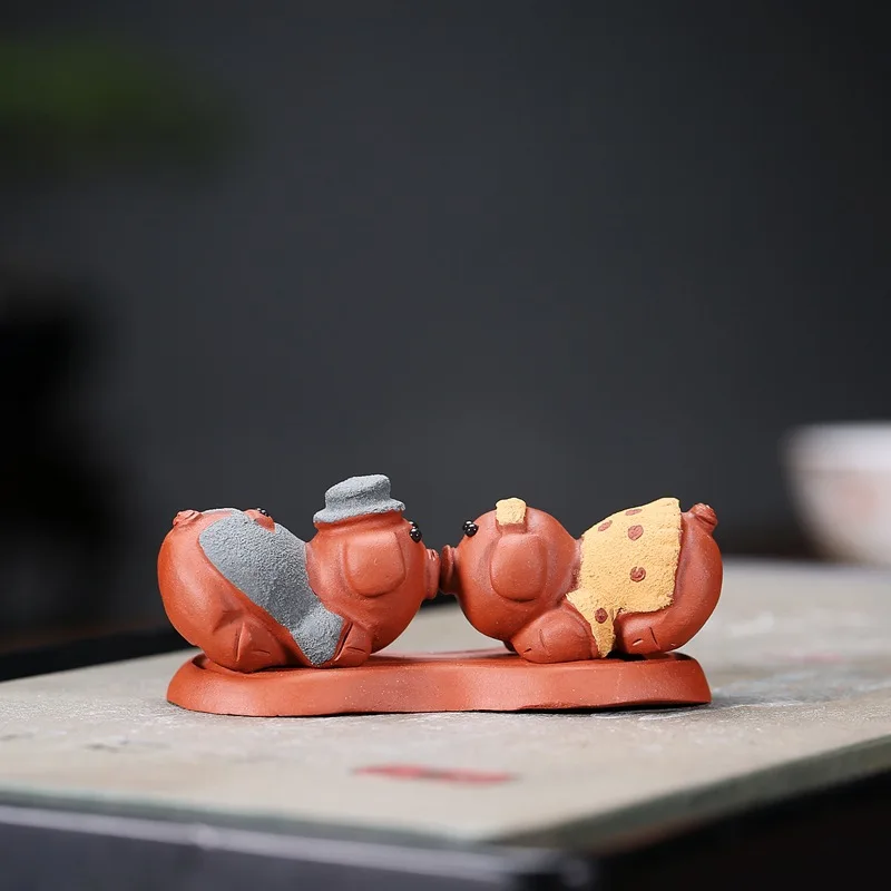 

Yixing Purple Clay Tea Pet Cute Creative Two Kiss Piggy Tea Set Tea Play Tea Accessories Home Kungfu Tea Lovely Home Decorasion