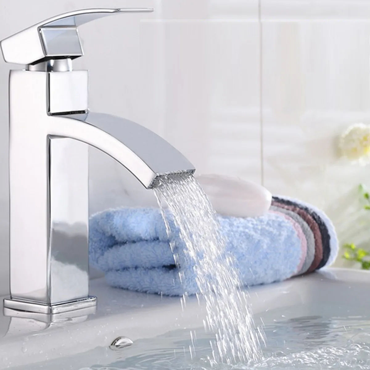 

Kitchen Bathroom Basin Faucet Single Handle Cold Hot Water Mixer Tap Under Counter Zinc Alloy Bathroom Faucet Fixture Hardware