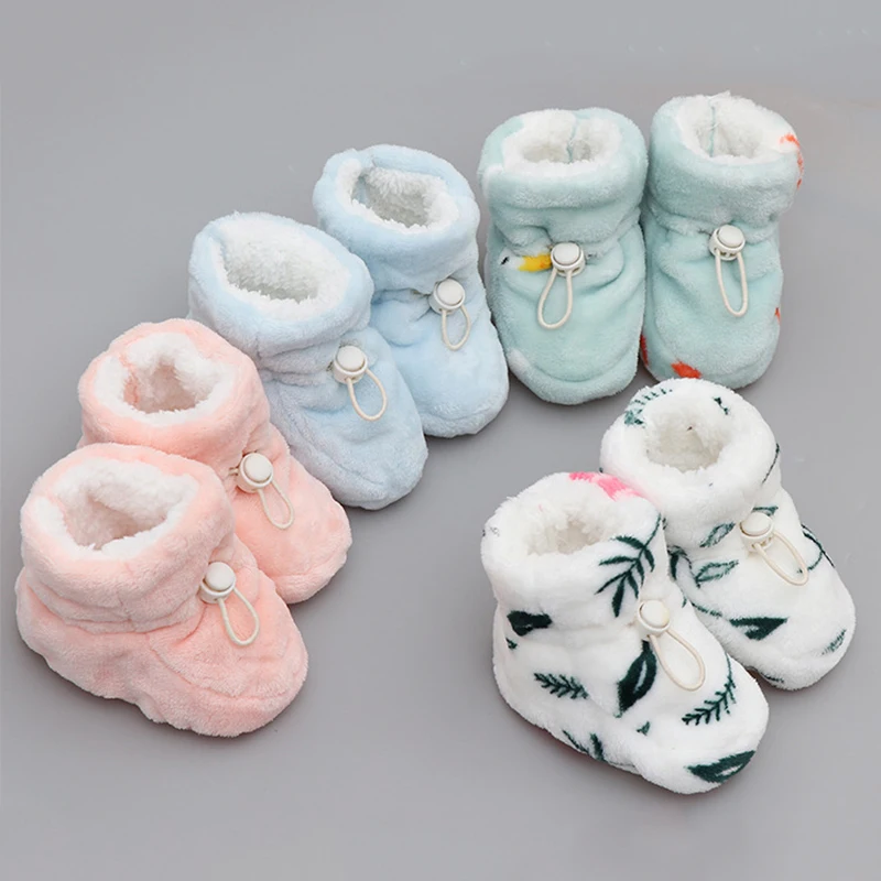 gender neutral newborn shoes