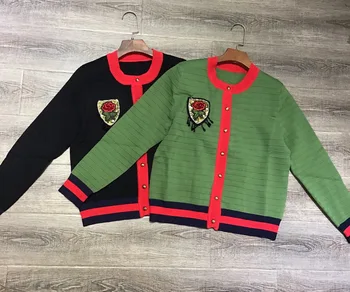 

2019 Autumn & Winter New Arrival Embroidered Pearl Button Cardigan Women Christmas Sweater 2 Color 3 Size