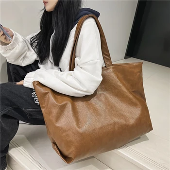 Borse tote oversize di colore nero per donna 2021 Borsa a tracolla in morbida pelle leggera di grande capacità Shopper alla moda semplice unisex