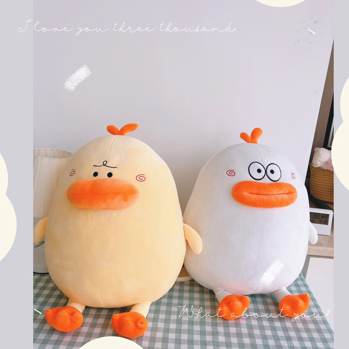 LICHENGTAI Plüschtier Ente Stofftier, 40CM Kawaii Ente Plüsch Kuscheltier  Plüschkissen Weiches Flauschiges Umarmungskissen Wurfkissen Schmusetier