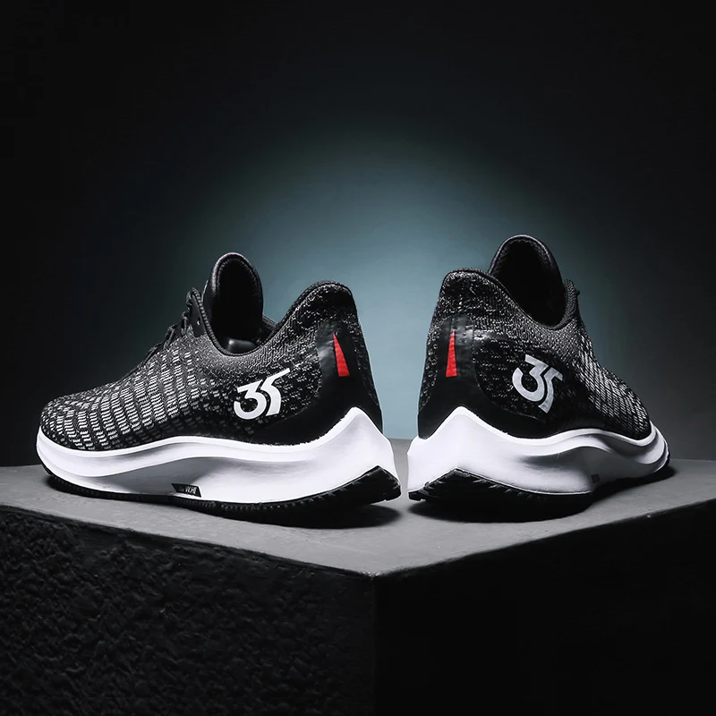 

New Retro Men Sneakers Light Air Mesh Outdoor Man Sneaker Trend Walking Shoes Zapatos Hombre Running Shoes for Men Comfortable