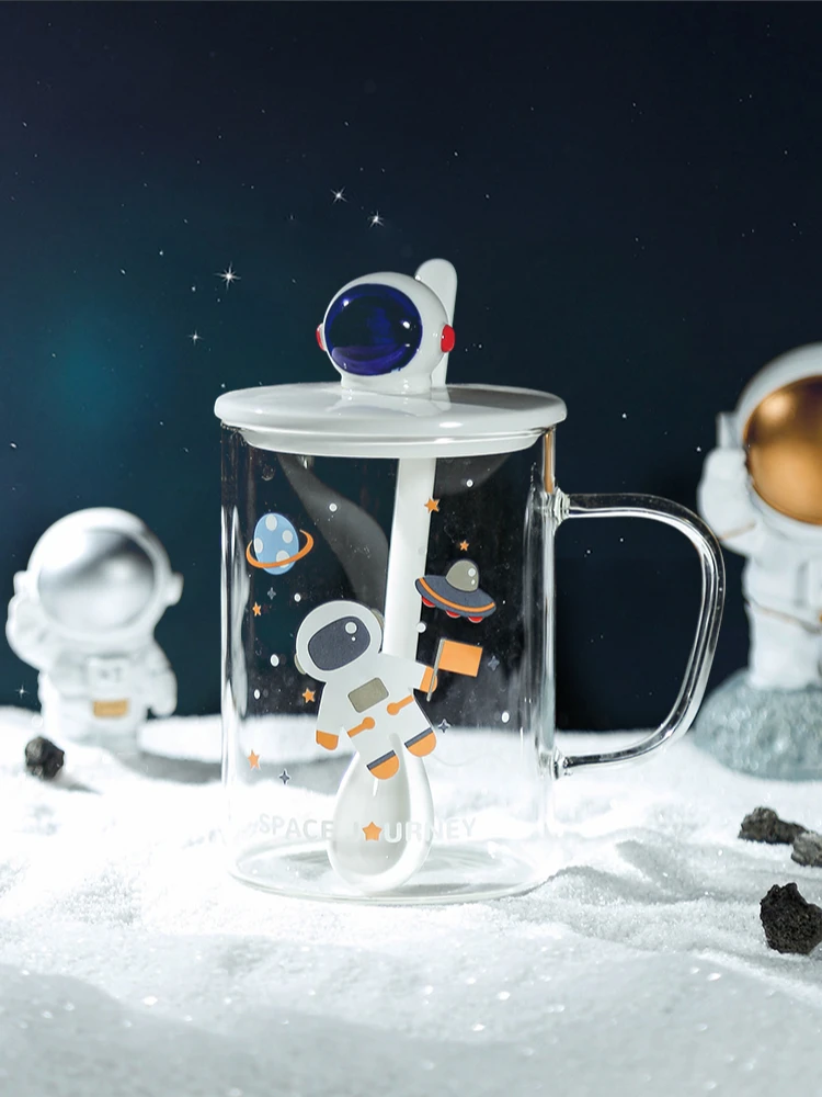 

ins Creative Astronaut Glass Cup with Lid and Straw Spoon Original Water Glass Cup Office Coffee Mug Glass Cup with handle