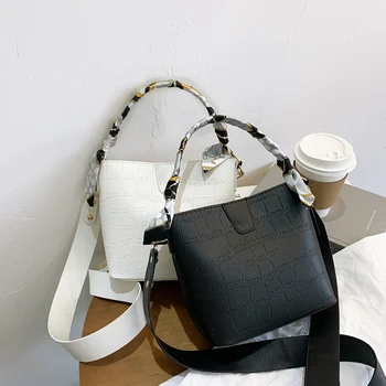 Female PU Leather Crossbody Bags Bucket Handbags Fashion Alligator Pattern Shoulder Bags Women Simple Solid Color Messenger Bags 1