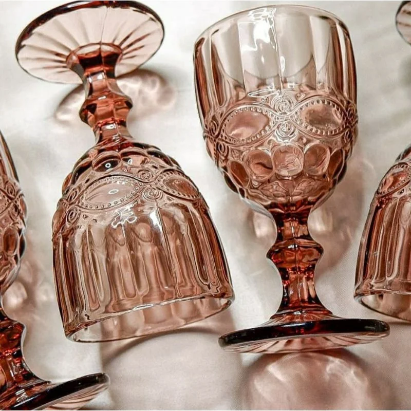 

1PC European Style Vintage Embossed Petal Glass Carved Red Wine Juice , Goblet